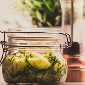 Conserva artesanal de zucchini en aceite de oliva